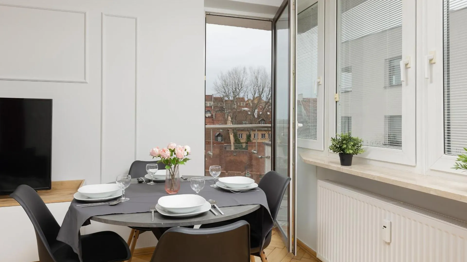Warsaw Old Town Apartment By Noclegi Renters